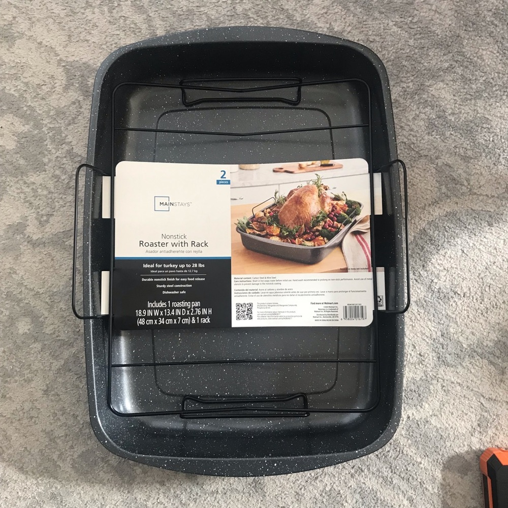 NEW Mainstays Black Speckled Nonstick Roaster with Rack